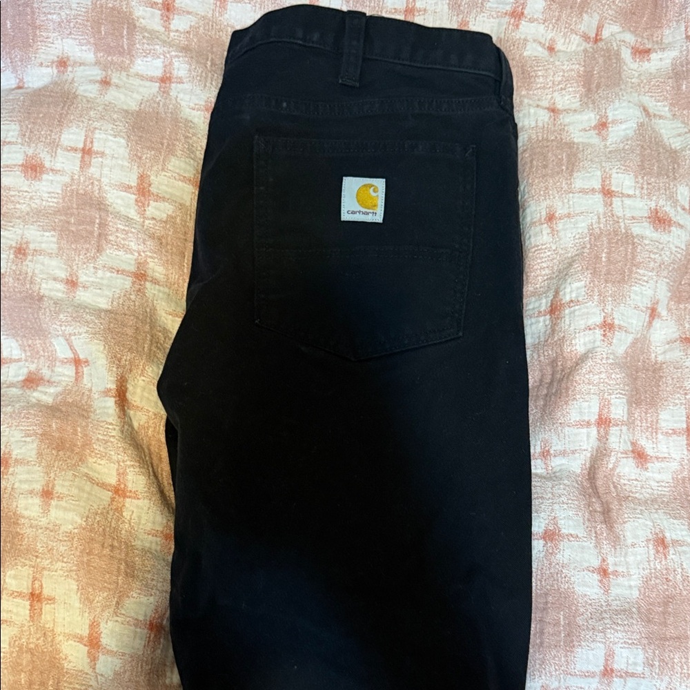 Carhartt Men's Black Relaxed Jeans
Worn one time just been sitting around